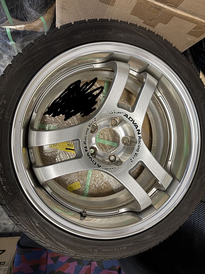 Yokohama Super Advan SA3R V2 - 18x9 +24 - Used product image (1)