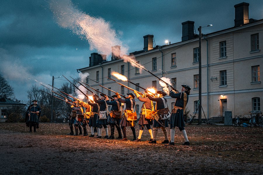 Fiery Twilight Performance - Suomenlinna All Saints’ Day 2019 product image (3)