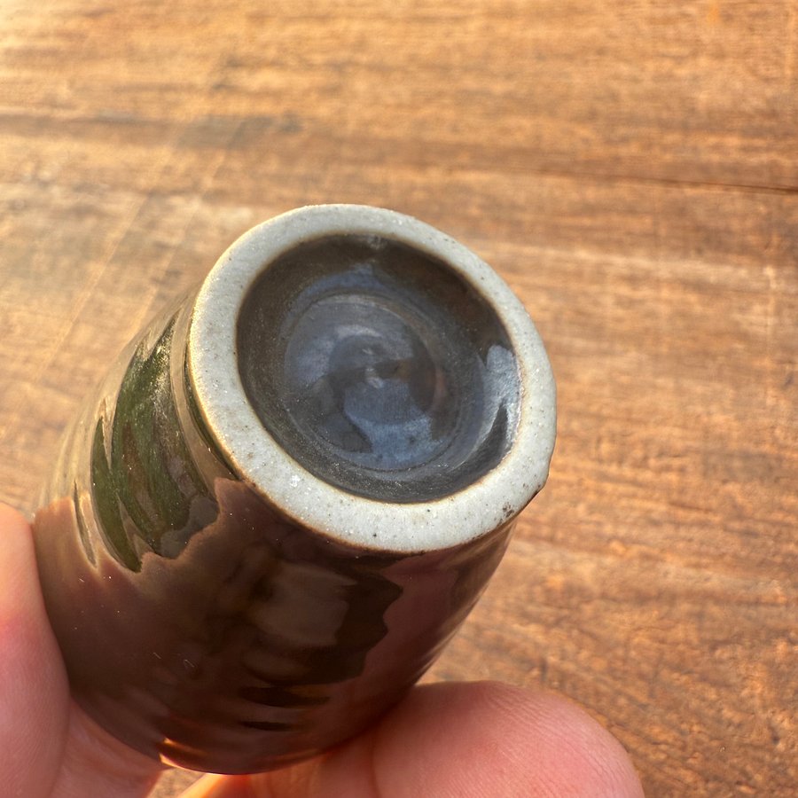 🎎 Vintage Japanese Sake Cup – Deep Glazed Ceramic (Showa Era) – Japan Antique Roadshow product image (4)