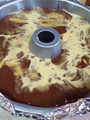 Prueba del palillo: ¡El truco secreto para un pastel perfecto! Ingredientes:  * 1 caja de harina para pastel Betty Crocker Super Moist ( seguir instrucciones de la caja)  * Pizca de sal  * 1 lata de Dulce de Leche (La Lechera)  * 1 lata de Leche Clavel  * 1 cdta de vainilla  * 5 Huevos  * 4 OZ de queso crema  * 2 cdas de Agua  * 1/2 Taza de Azúcar (Para el caramelo)  #PastelPerfecto #HornearPasteles #ConsejosDeCocina #RecetasFaciles #CocinaCasera #BundtCake #PastelesCaseros #CocinarEnCasa #Foodie #TutorialDeCocina