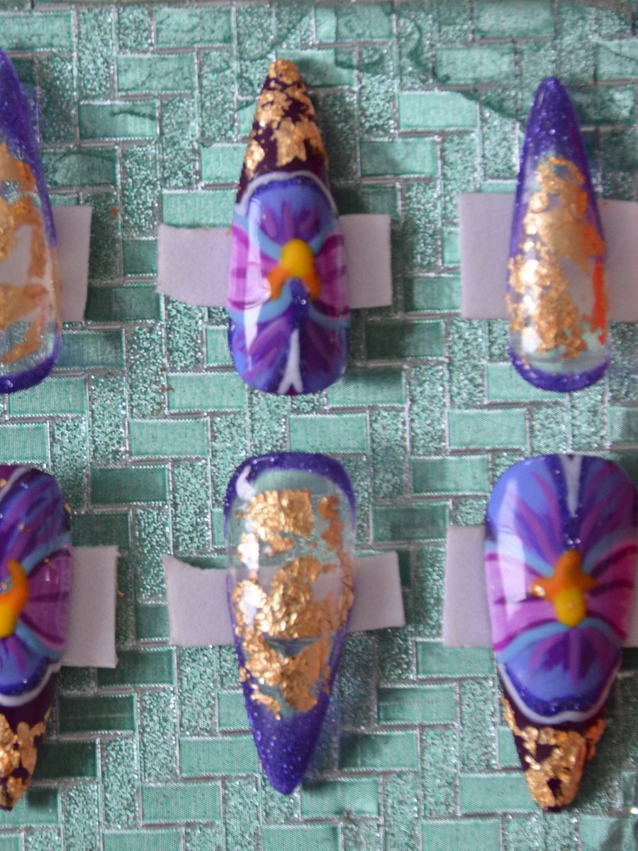 Indigo Gold Orchids Press On Set product image (5)