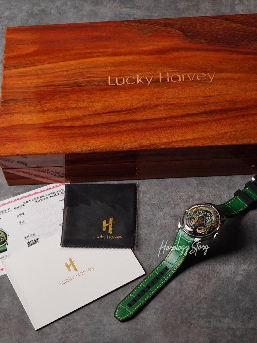 Lucky Harvey Green Dragon Gold Ball product image (5)