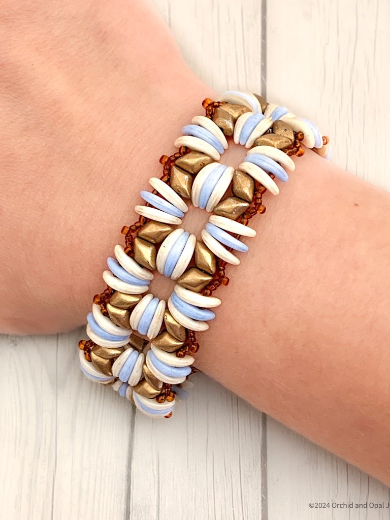 Operetta Beaded Bracelet - Gold, Cream product image (1)