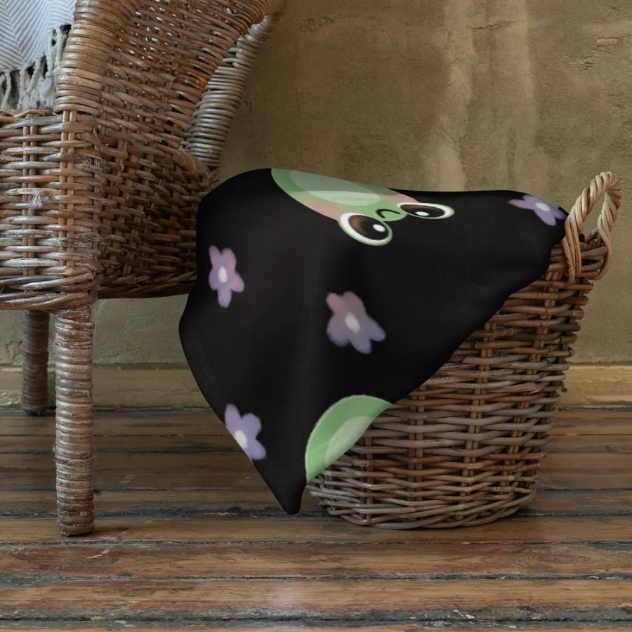 Froggy Throw Blanket product image (22)