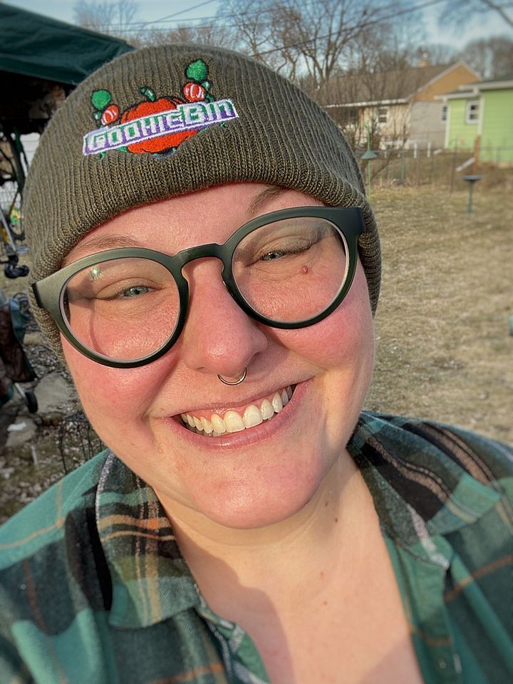Beanie product image (1)