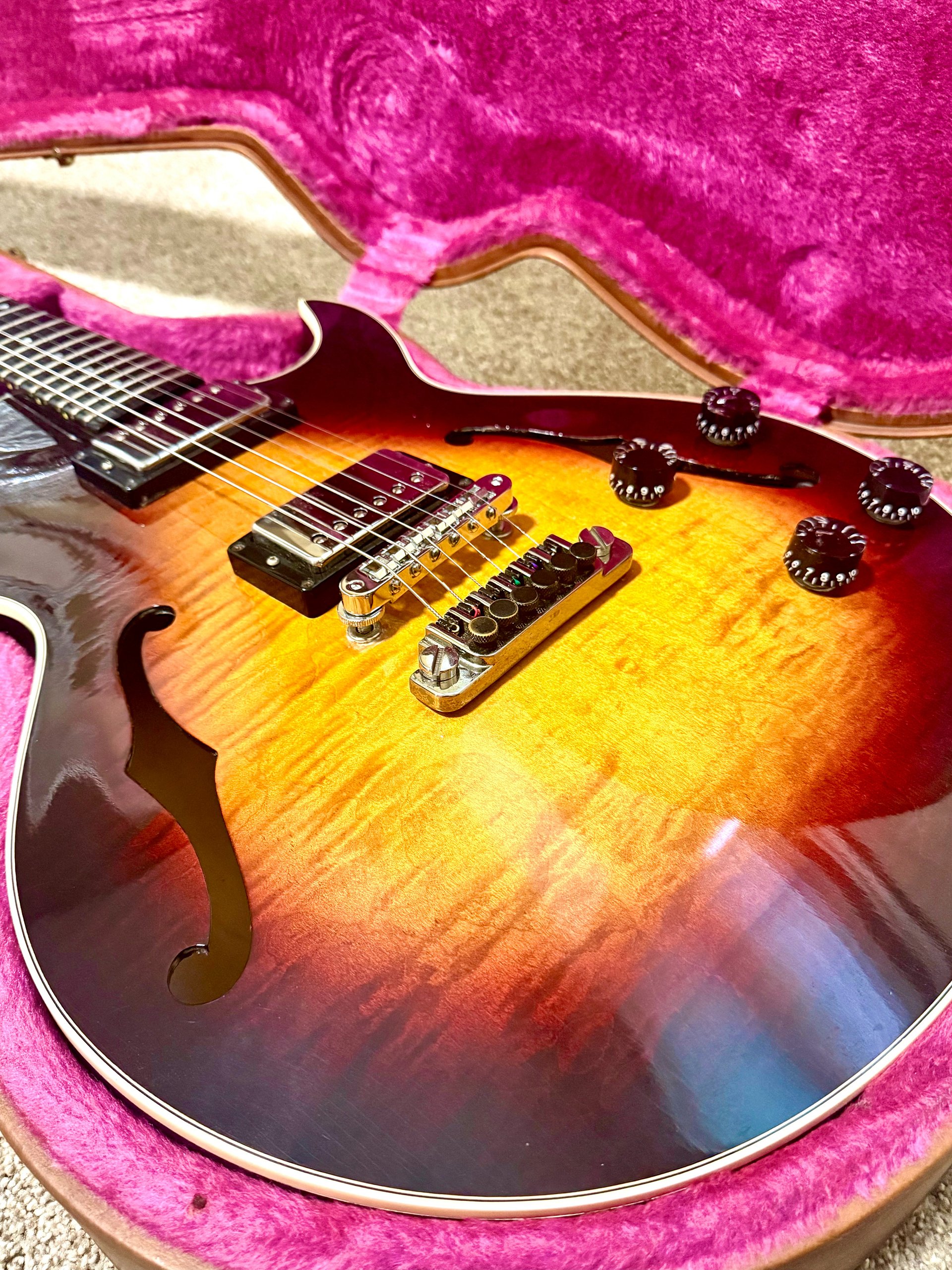 1982 Gibson "HOWARD ROBERTS FUSION #1" Tobacco Burst + OHSC product image (4)
