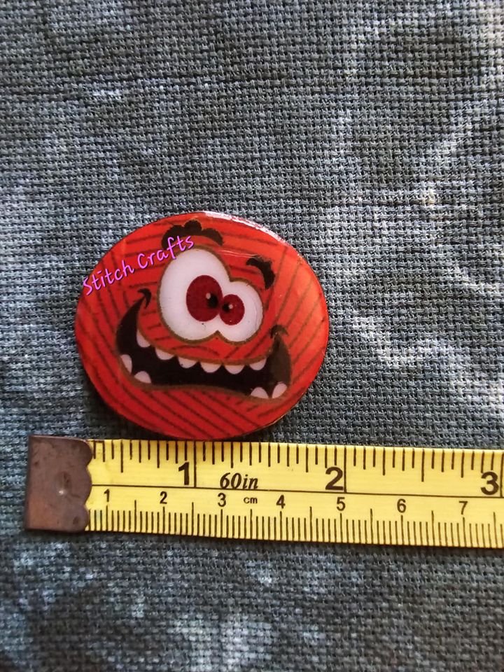 Red Yarn Ball Minder product image (2)