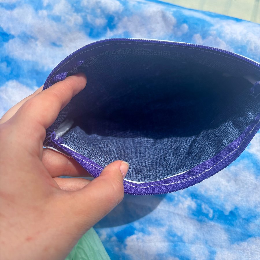Lavender Picnic Zipper Pouch product image (4)