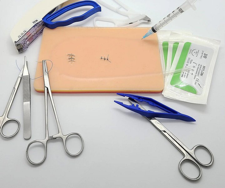 All in One Venipuncture + Suture Kit product image (1)