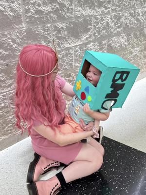 And highlight pictures with my little cosplay duo 💕#CapCut #adventuretime #adventuretimecosplay #adventuretimebmo #adventuretimebubblegum #cosplay #bmo #princessbugglegum 