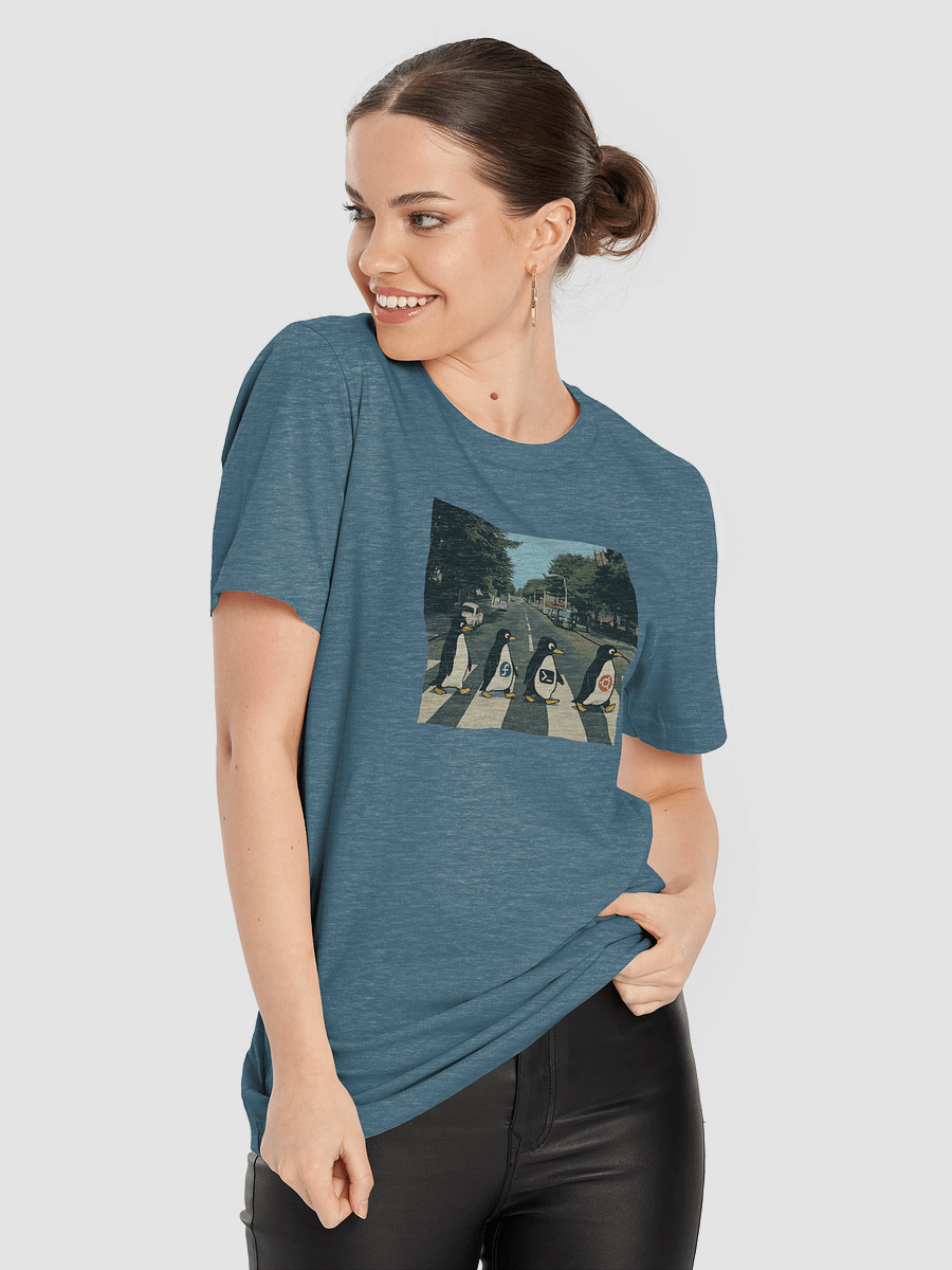 "Linux Road" T-Shirt product image (5)