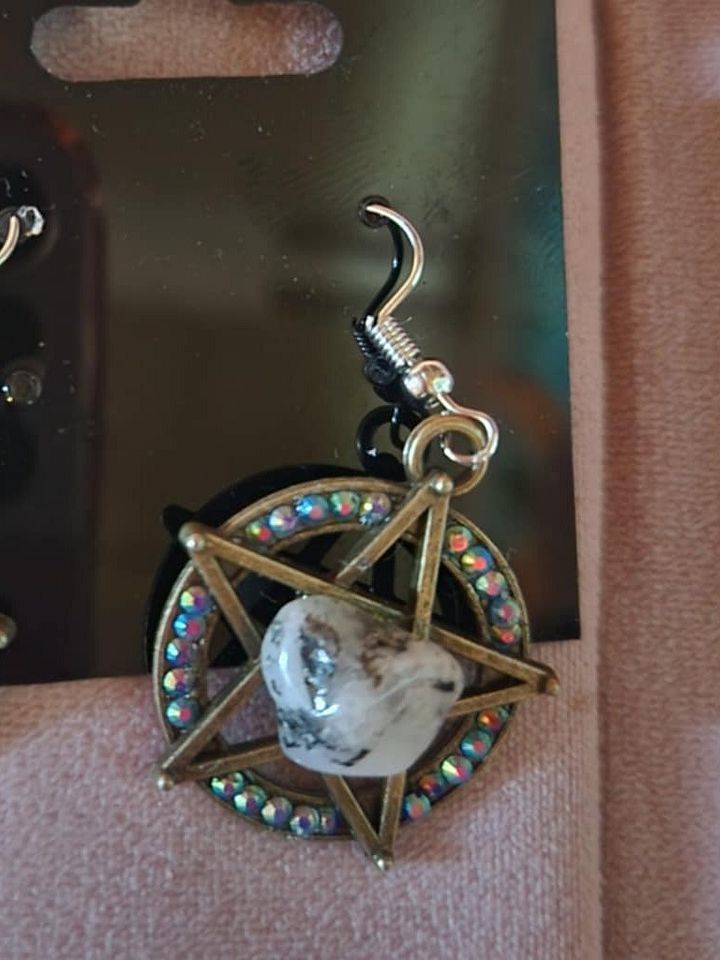 pentacle and crystal earrings product image (2)