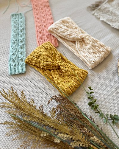Say DH3 for all the details of the brand new Deidra Headband crochet pattern! It comes in sizes newborn baby to large adult a...