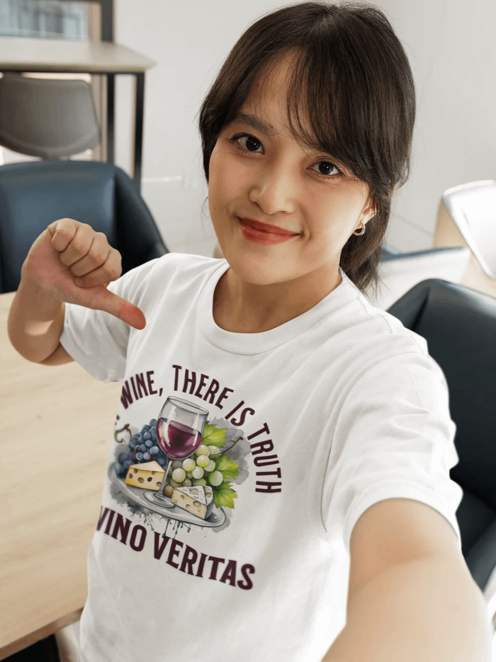 In Vino Veritas TSHIRT product image (2)