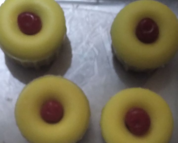 Pineapple Upside-Down Wax Melts product image (2)