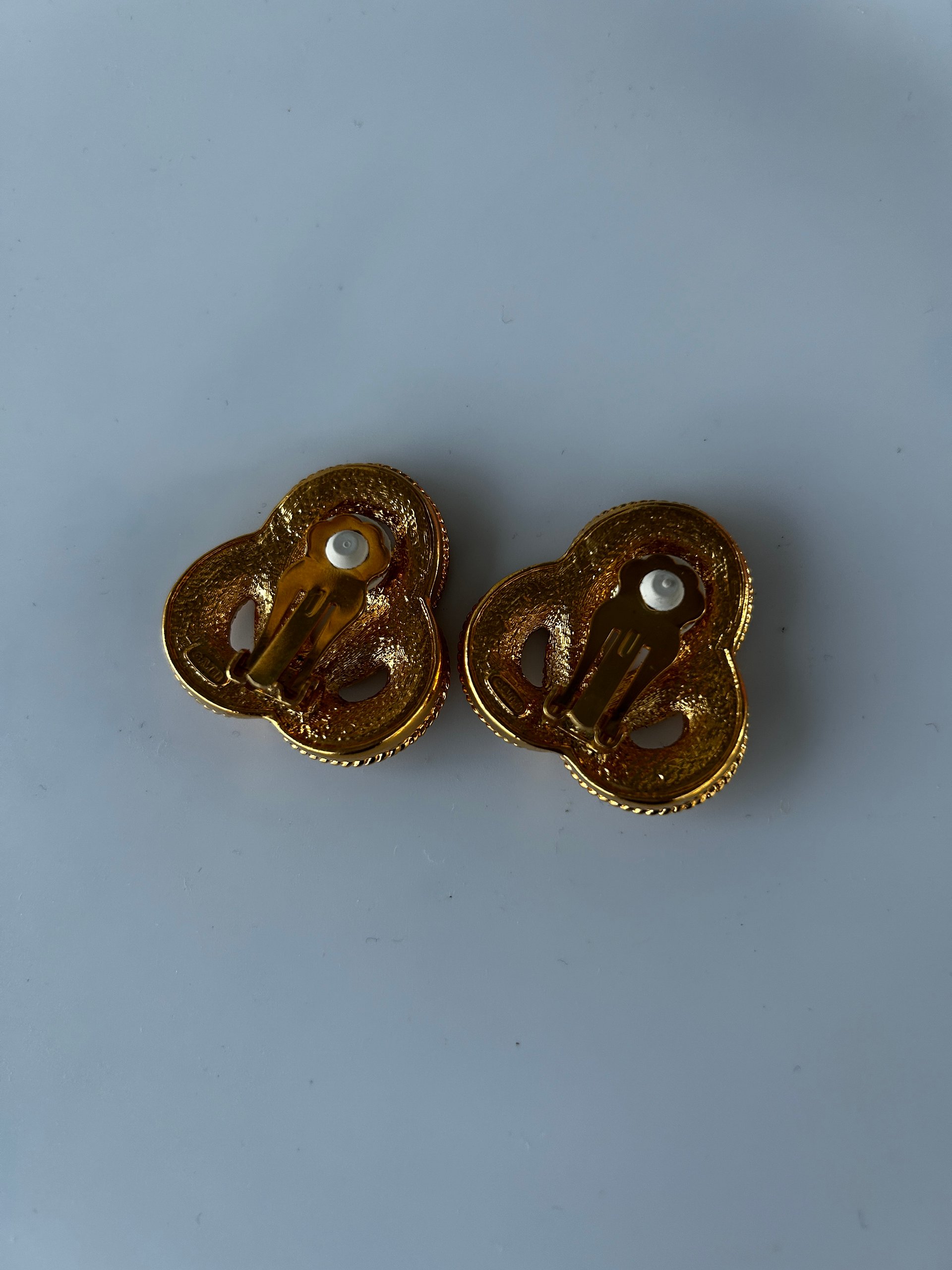 Vintage Avon Gold Tone Rhinestones Clip On Earrings product image (5)