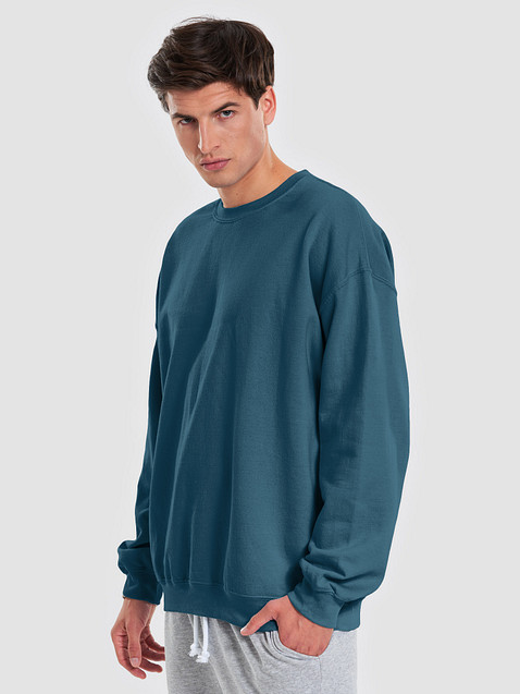 Photo showing Gildan Classic Crewneck Sweatshirt