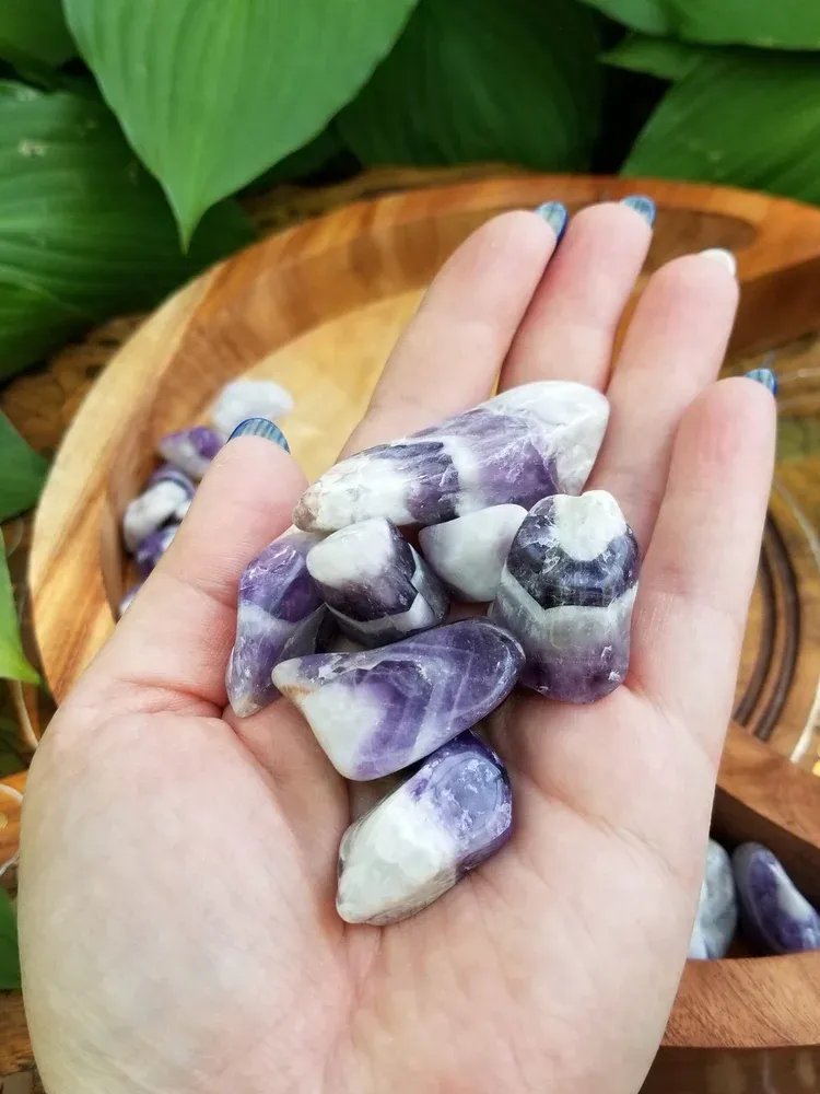 Chevron Amethyst Tumbled Stone – Pocket Crystal for Intuition, Clarity & Spiritual Protection product image (3)