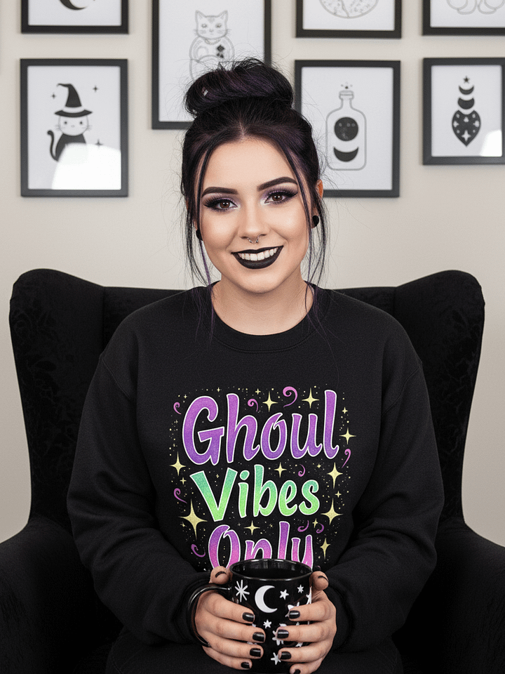 GHOUL VIBES Sweater product image (1)