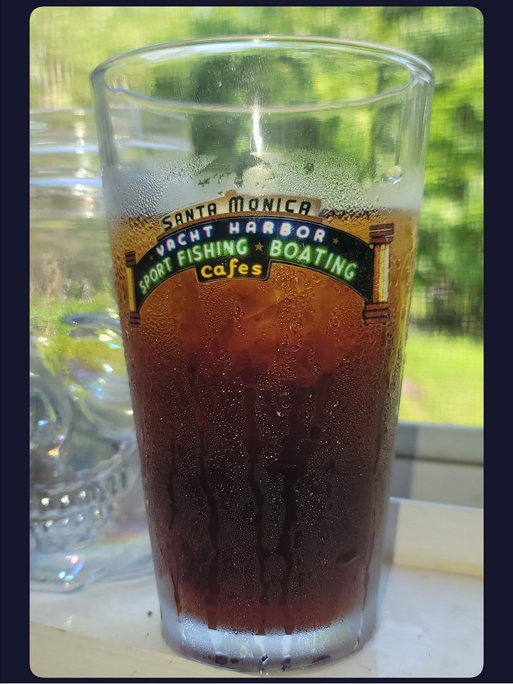Santa Monica Pint Glass product image (2)