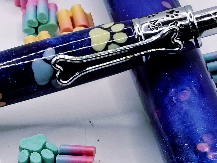 Paw-some Pup Pen – Sparkly Purple Resin & Rainbow 3D Paws product image (2)