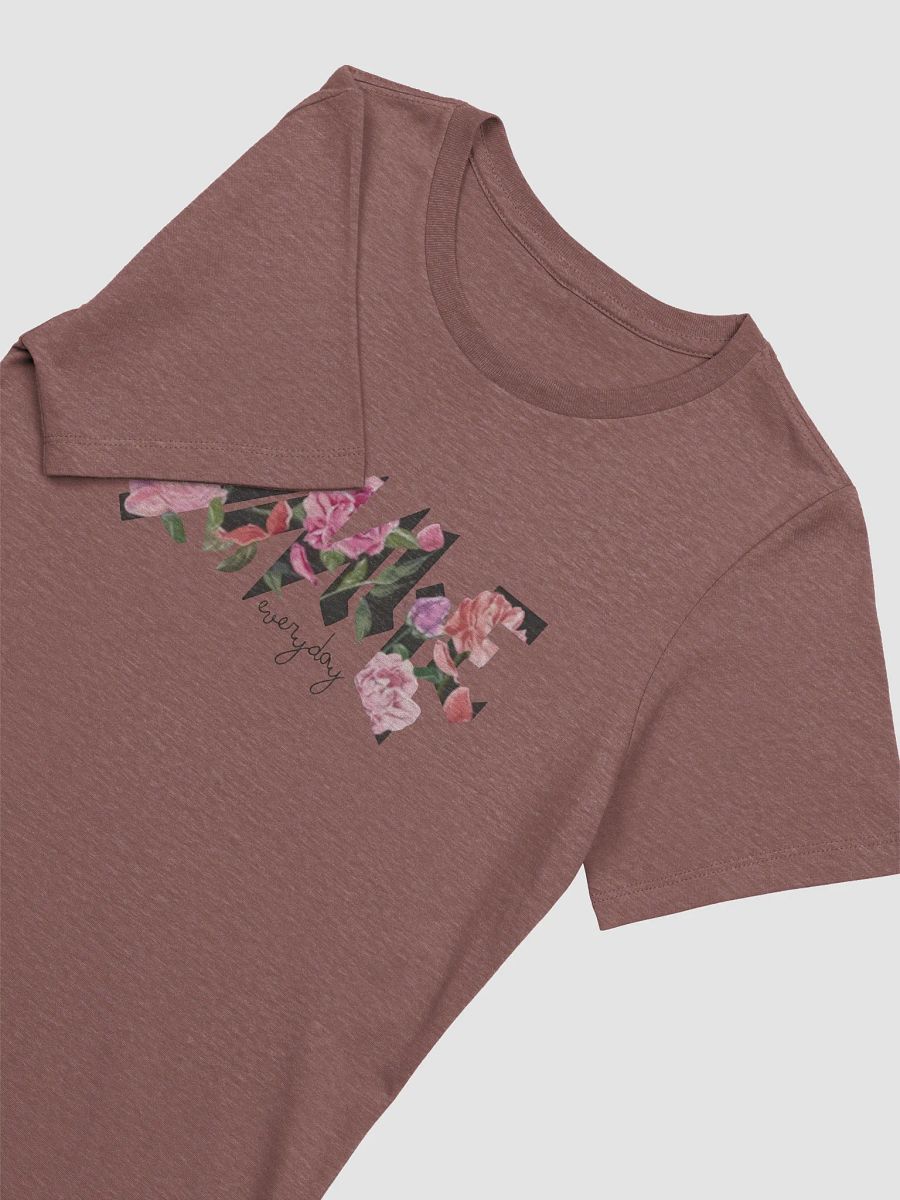 Women's Supersoft Relaxed-fit T-Shirt Smile Slogan Flower product image (7)