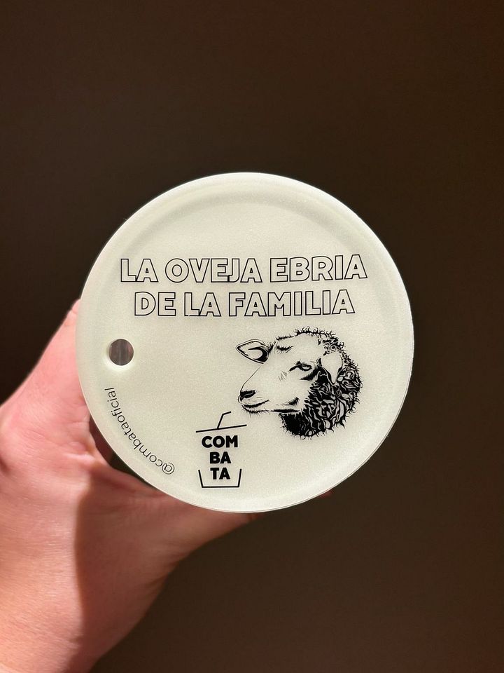 LA OVEJA EBRIA DE LA FAMILIA product image (1)