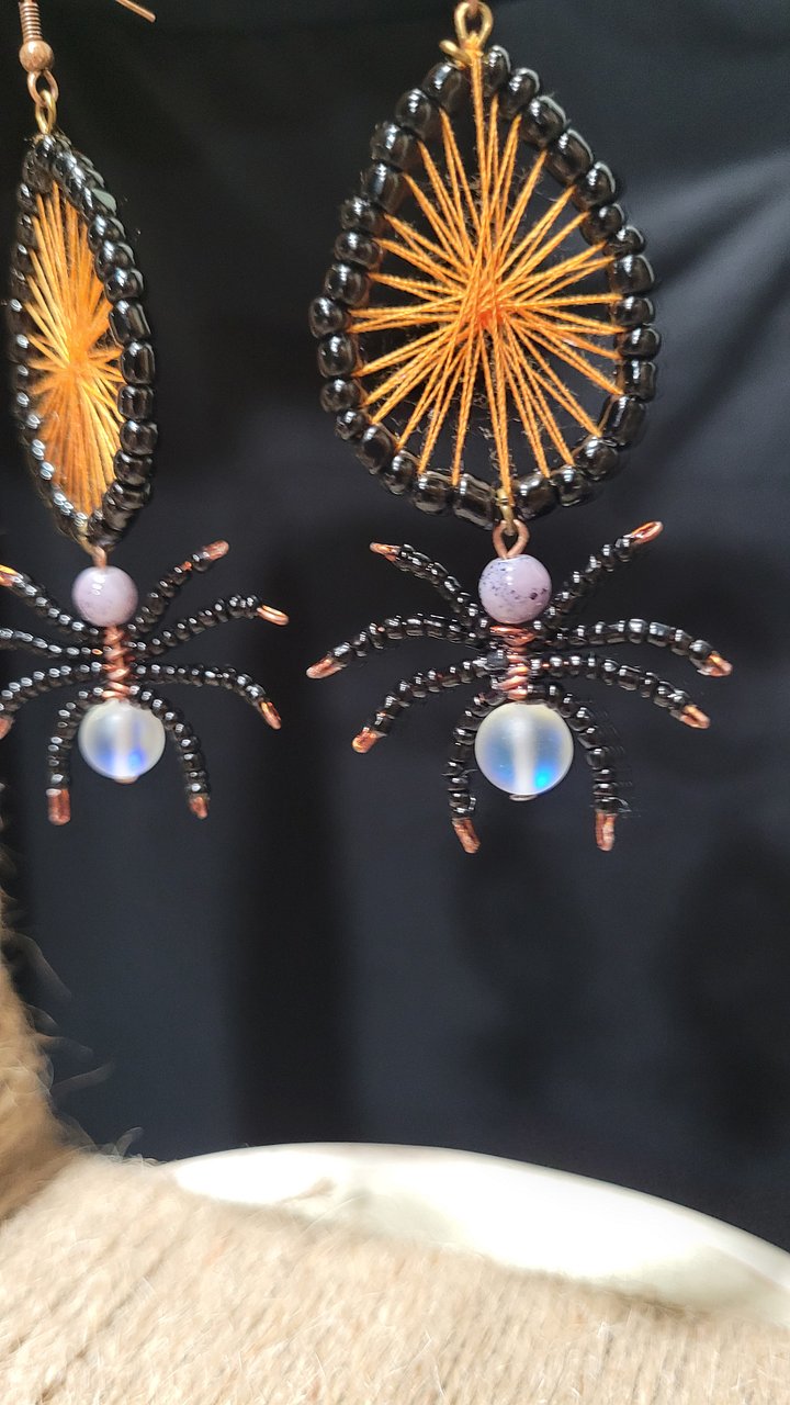 Orange luminous spider product image (2)