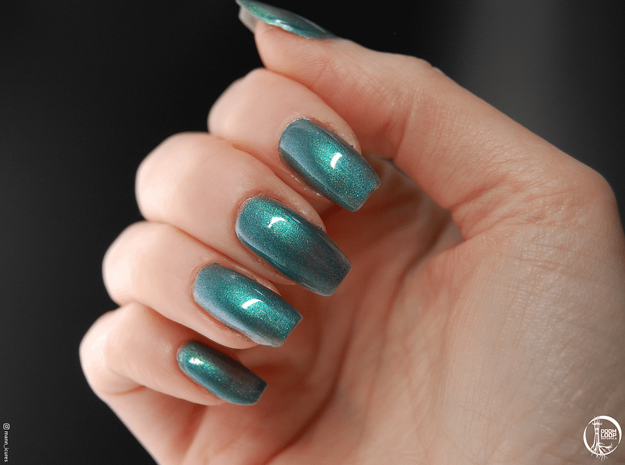 NO MOTHER IT'S JUST THE NORTHERN LIGHTS - Teal and Blue Green Magnetic Nail Polish product image (8)