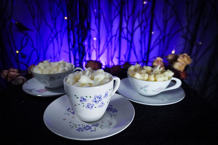 Teethcup beeswax candle product image (2)