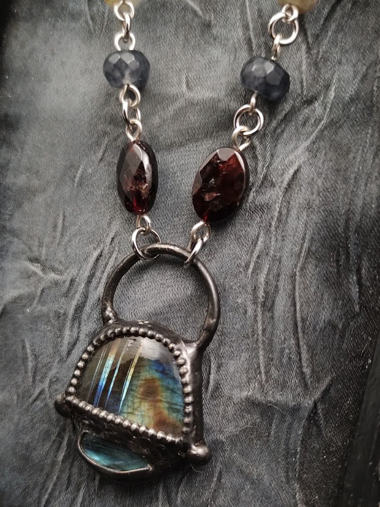 Sorcery Talisman - Split Spectrum product image (3)