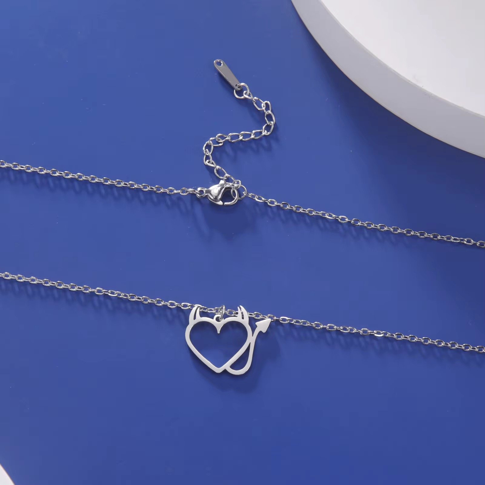 Devil Heart Necklace [PRE-ORDER ONLY] product image (1)
