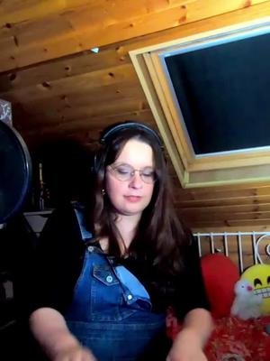 Full cover of this lovely song is on YouTube!! 🎶 #yougotthelove #florence+themachine #cover #authenticity #twitchmusic 