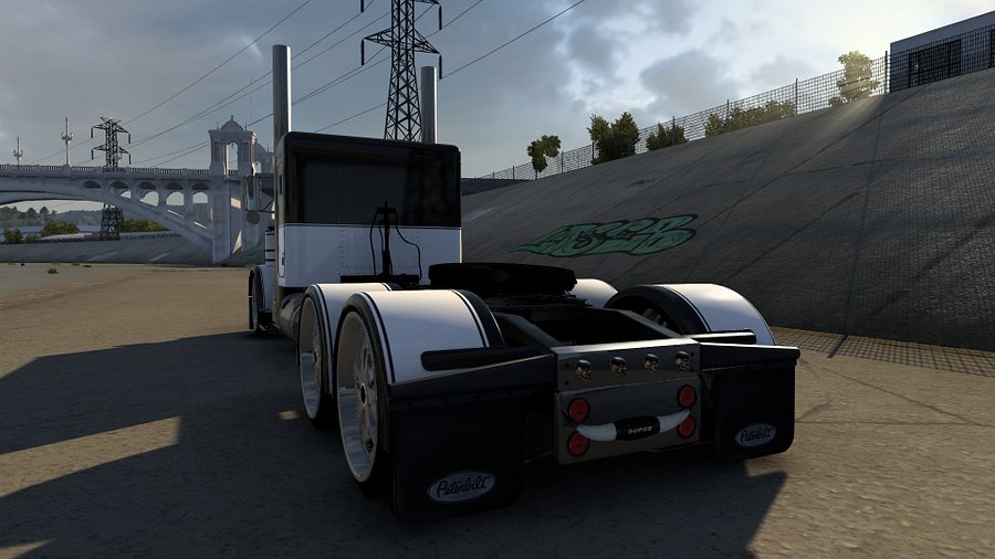 Kenworth W900 "The Legend" / SLM 359 Bundle product image (4)