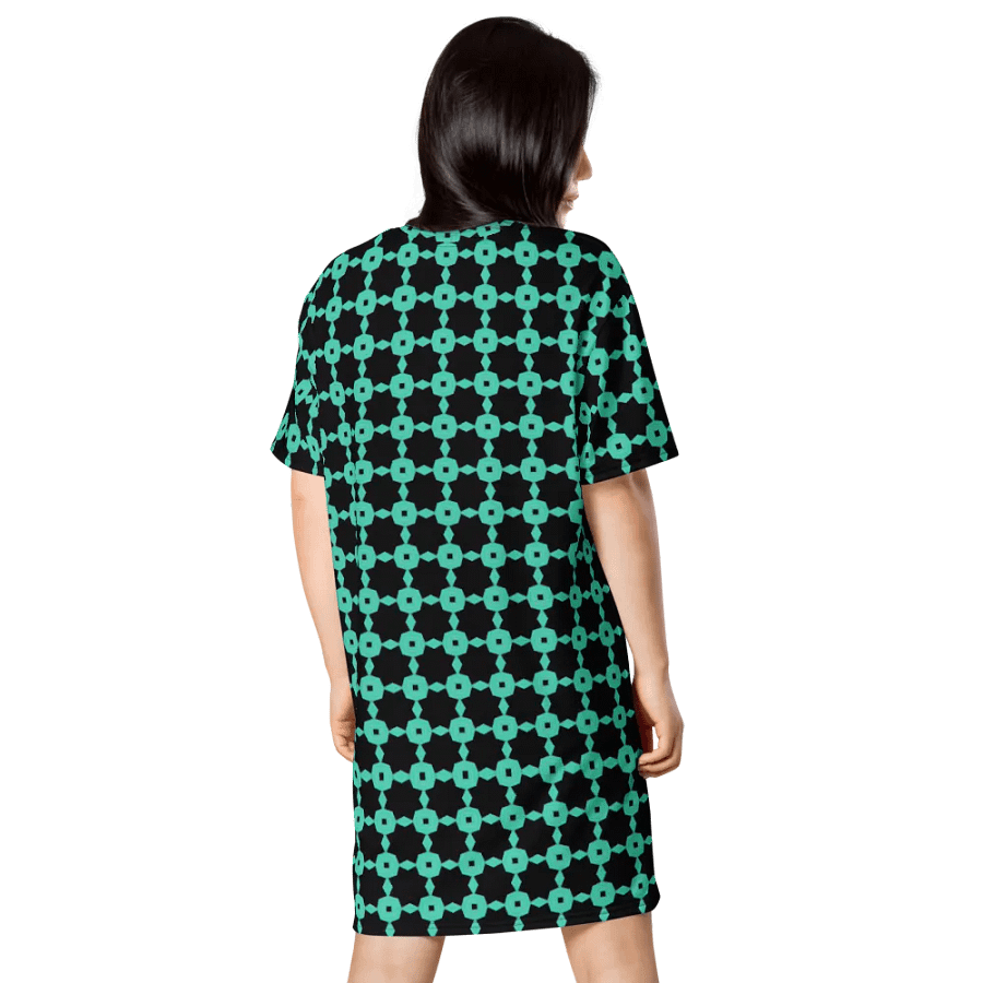 Abstract Repeating Chain T Shirt Dress product image (3)