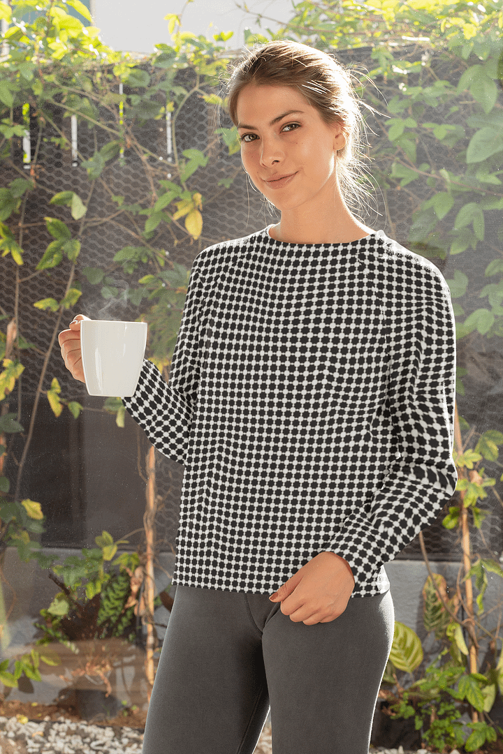 Abstract Black and White Chain Unisex Sweatshirt product image (1)