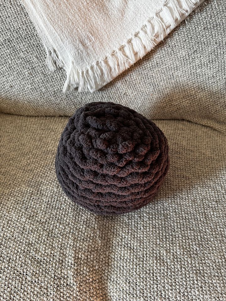 Ball Pillow product image (1)