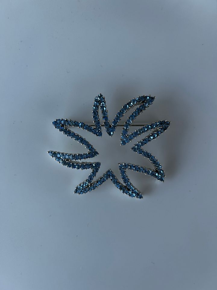 Silver Tone Abstract Star Blue Rhinestone Brooch product image (1)