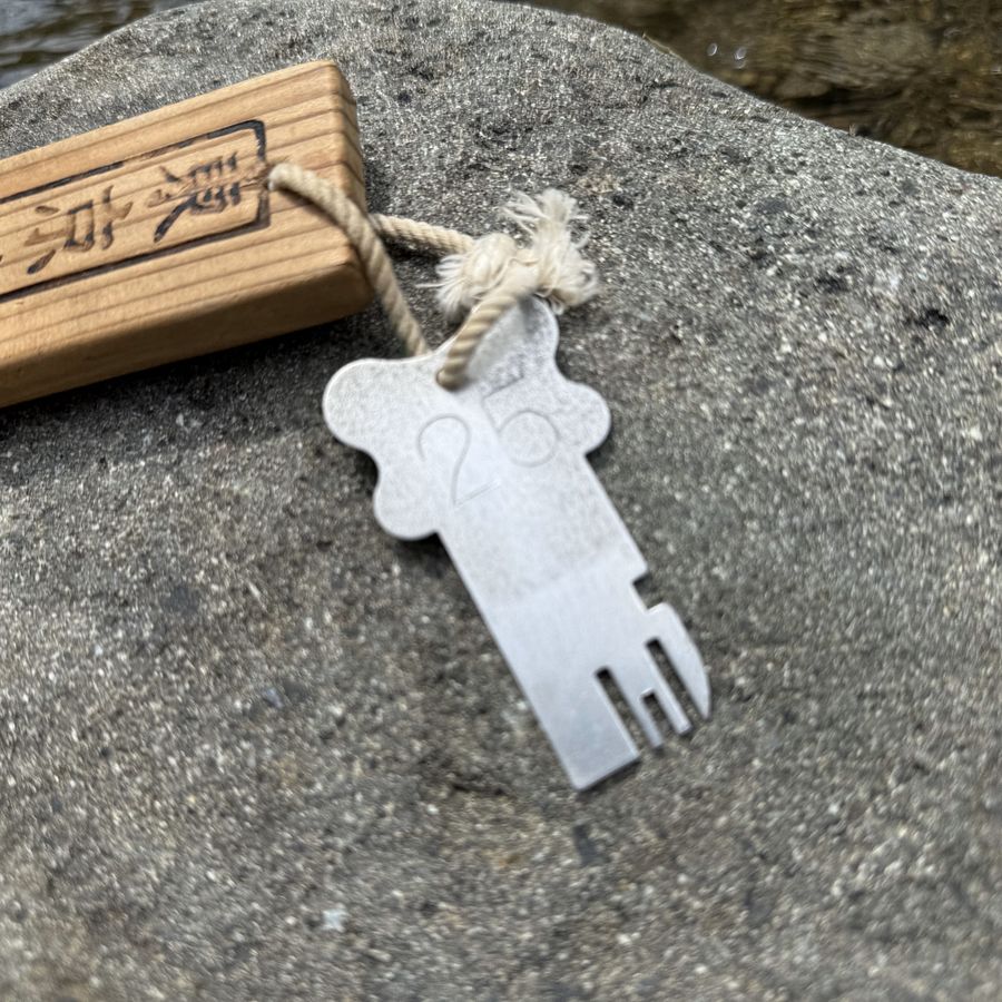 🎎 Vintage Tokyo Gymnasium Locker Key & Wooden Tag – Japan Antique Roadshow product image (3)