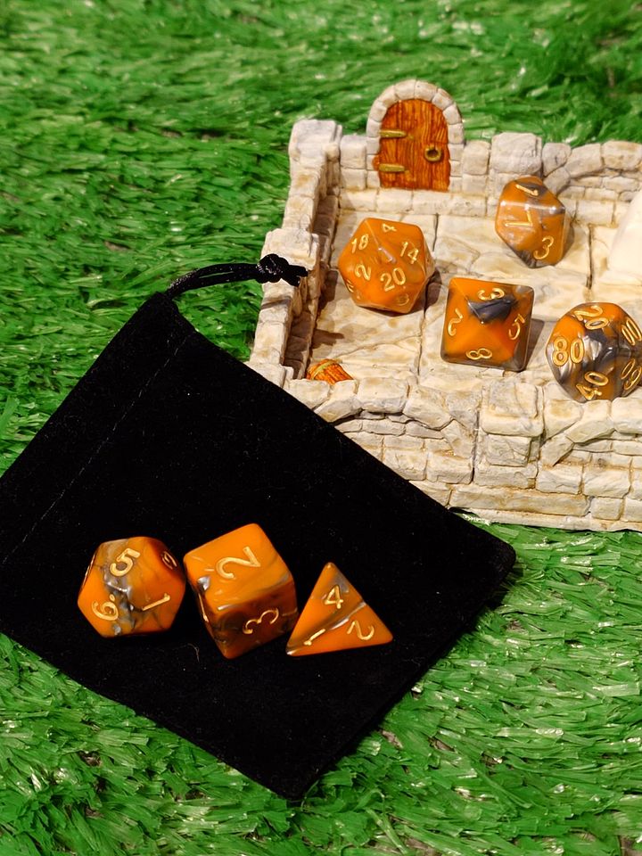 Dice Tray & Dice product image (1)