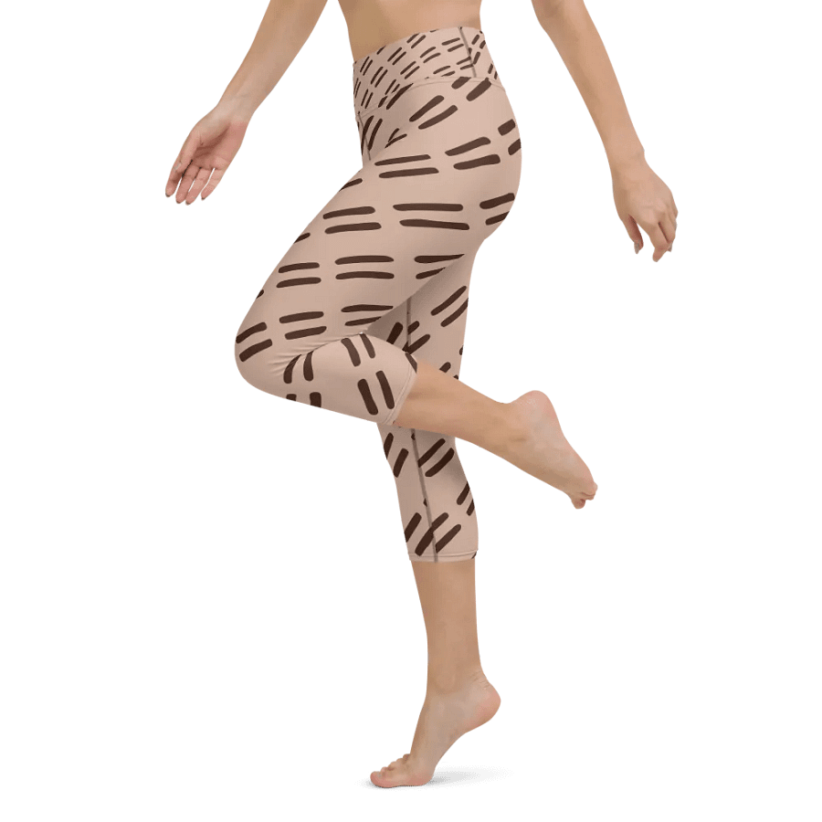 90s Iconic All-Over Print Yoga Capri Leggings product image (11)