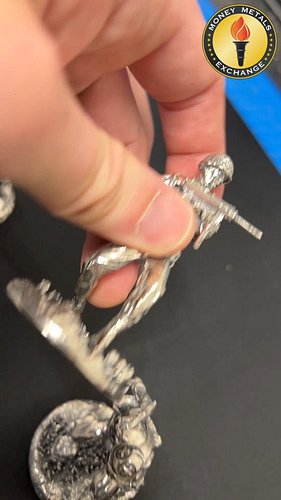 Magnificent Sterling Silver Soldier Statue – A Hero Cast in Metal

https://www.moneymetals.com/buy/silver/silver-statues

Ste...