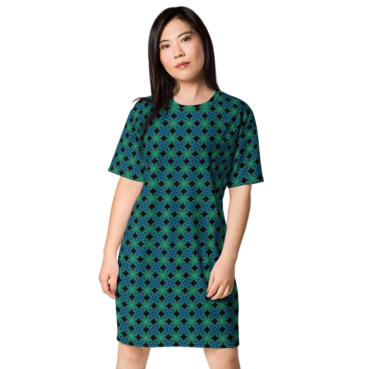 Abstract Lattice T Shirt Dress product image (1)