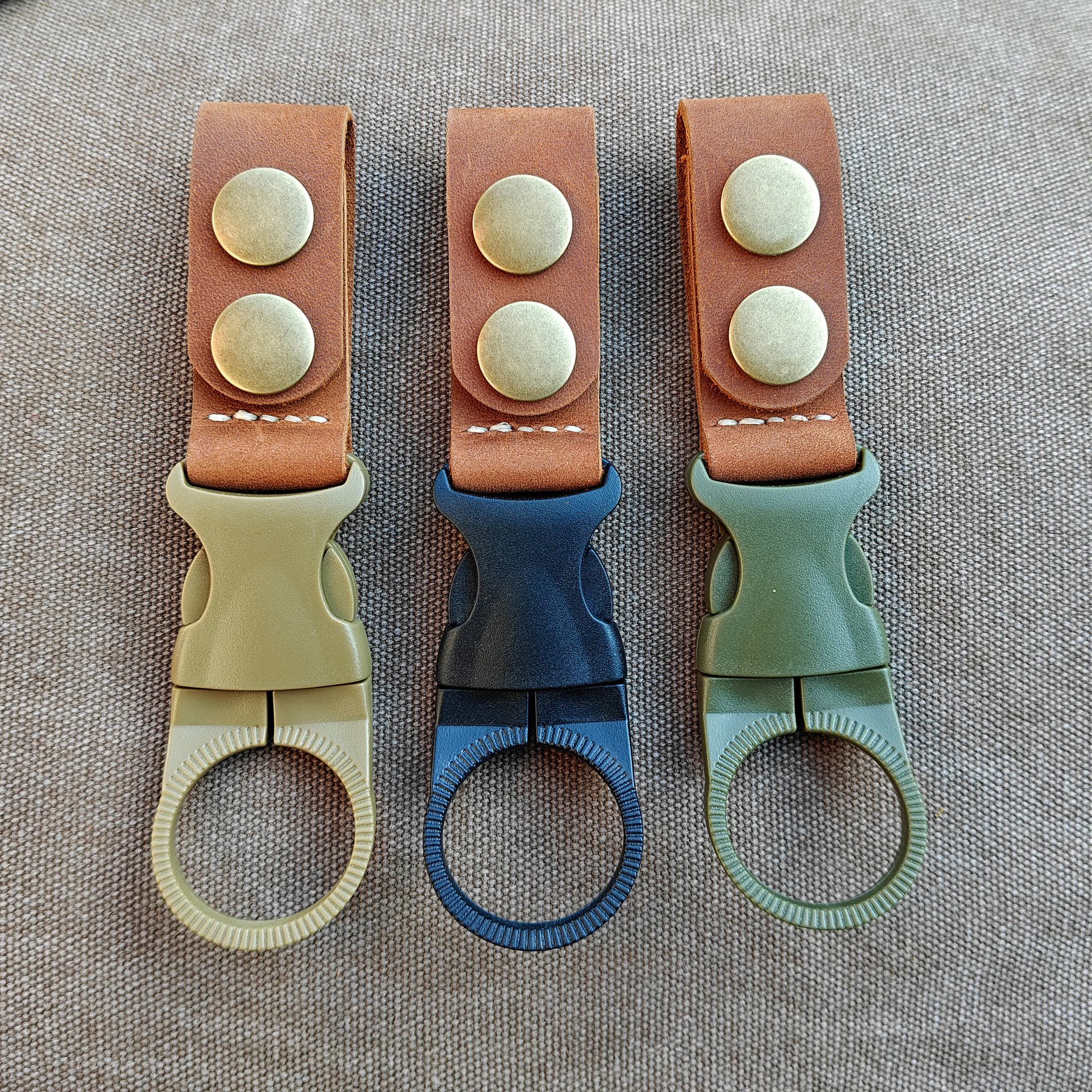 MEEBOY 3 Pcs handmade leather water bottle carabiner, water bottle holder for Outdoor Camping Hiking Traveling product image (3)