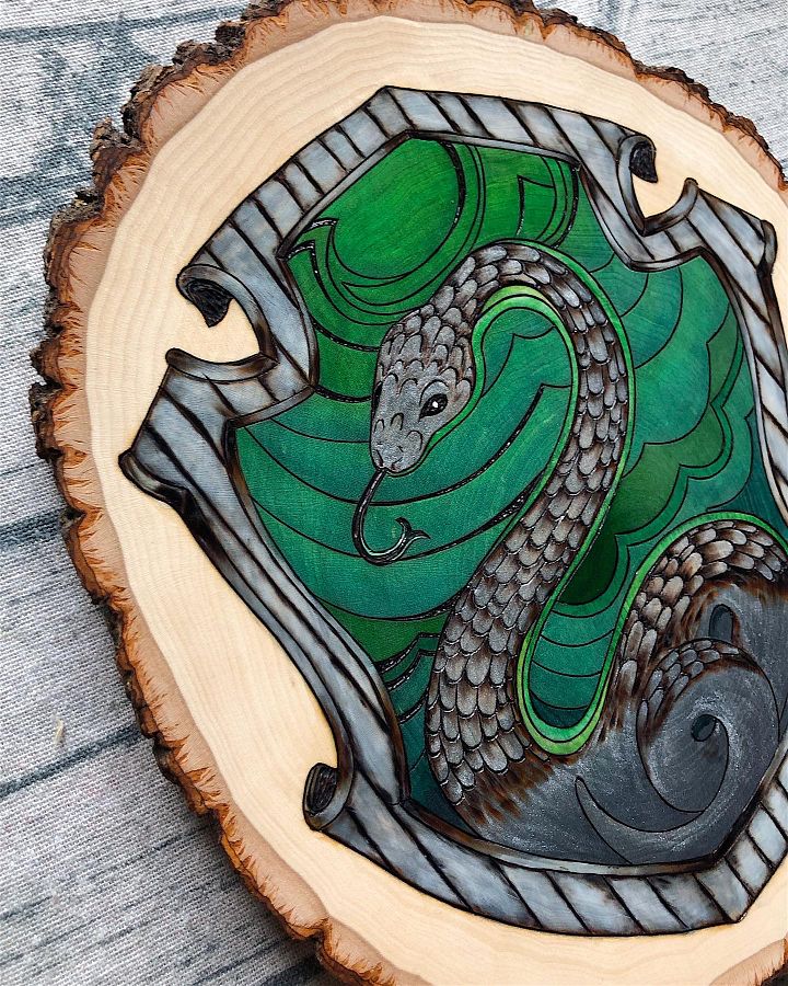 Slytherin Hogwarts House Crest product image (2)