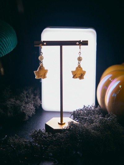 Golden Falling Leaves product image (3)