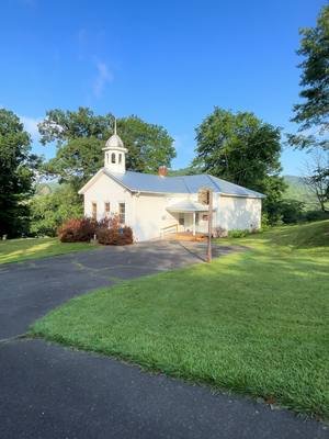 An old Appalachian School ❤️ #appalachia #oldschool #schoollunch 