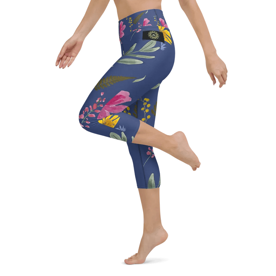 Floral Harmony Activity Capri Leggings product image (11)