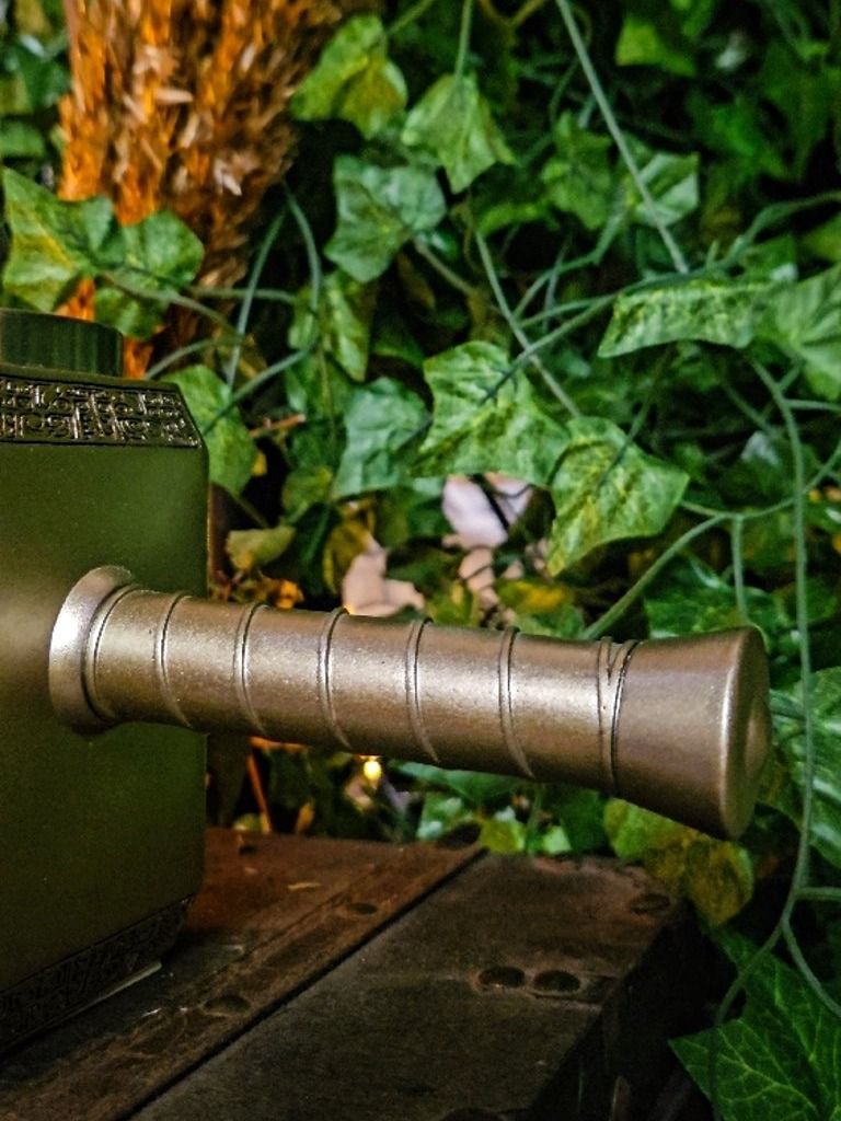 The Armored Kingdom Gold Battle Hammer Of The Gods Mug product image (4)