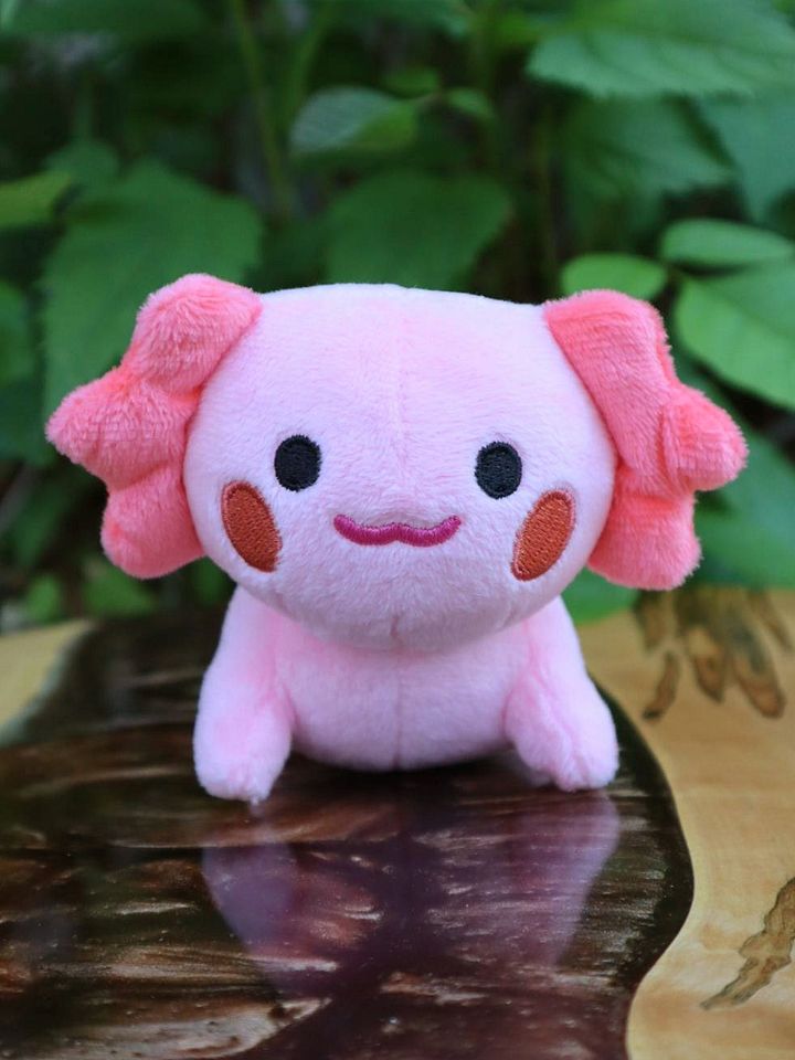 Axolotl Magnetic Plushie (PRE ORDER) product image (2)